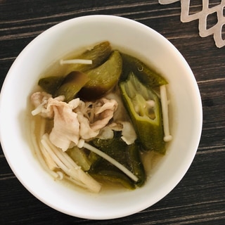 豚肉と夏野菜のカレー味噌スープ